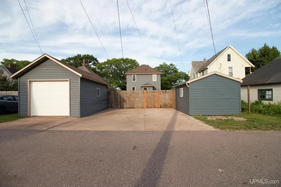 911 Oak, Negaunee, MI 49866 - #3
