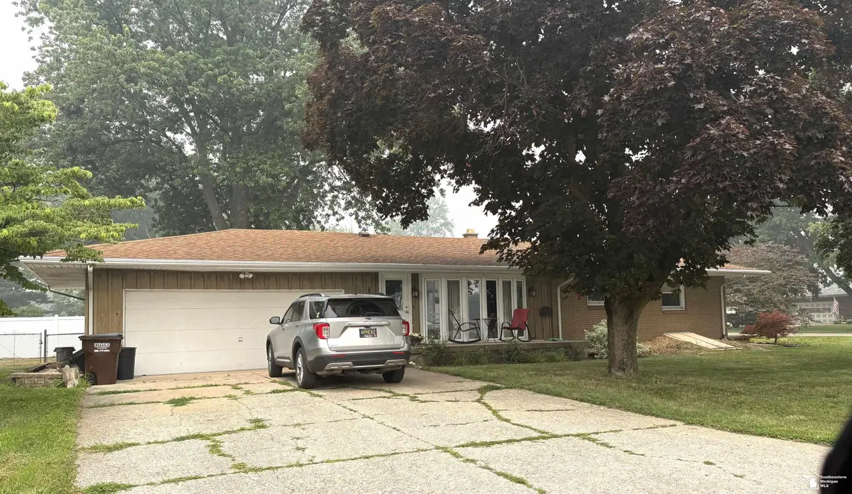 5043 Brentwood, Monroe, MI 48161 - #1