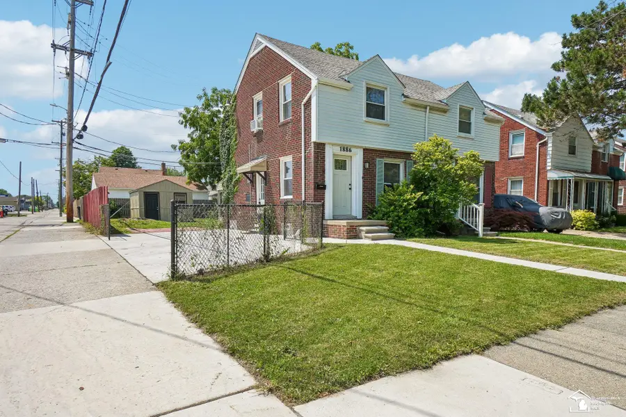 1886 15th, Wyandotte, MI 48192 - #2