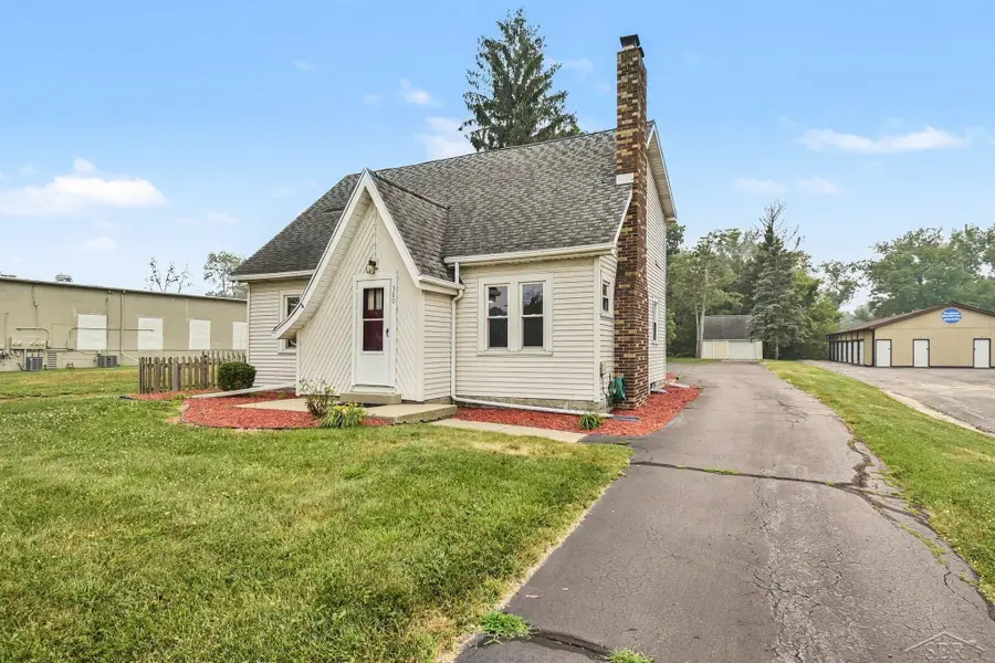 380 S Main, Freeland, MI 48623 - #2