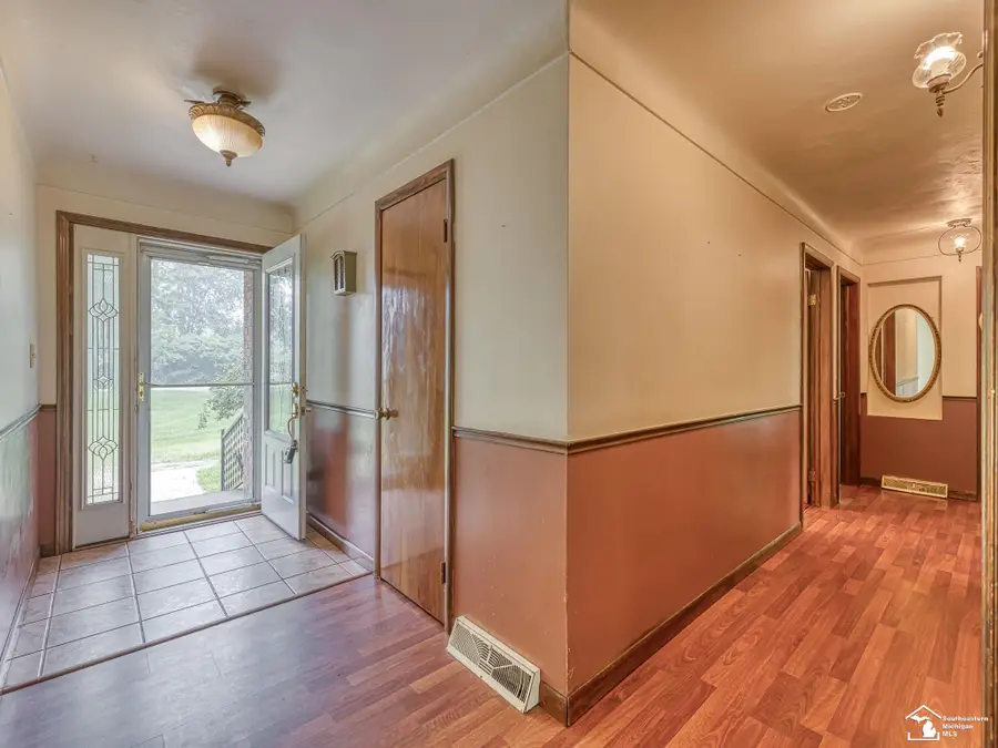 1810 Whipple, Carleton, MI 48117 - #3