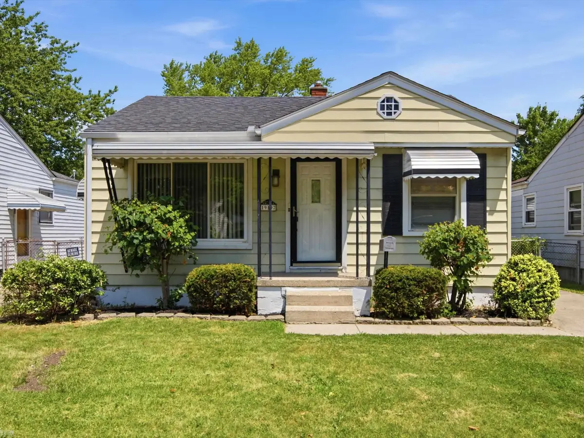 19197 Woodland, Harper Woods, MI 48225 - #1