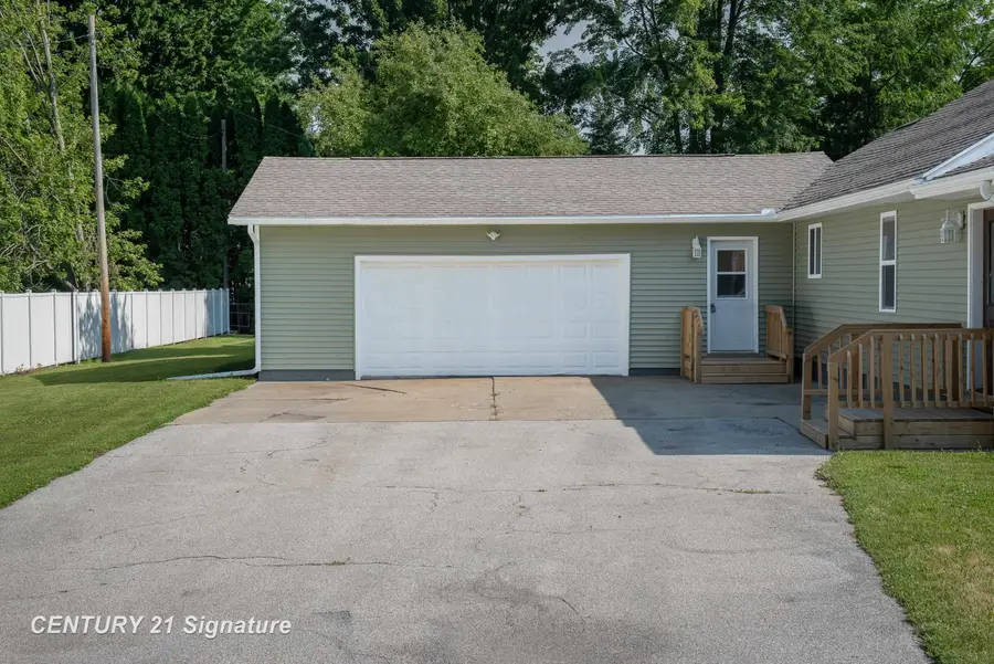 3121 Boy Scout, Bay City, MI 48706 - #2