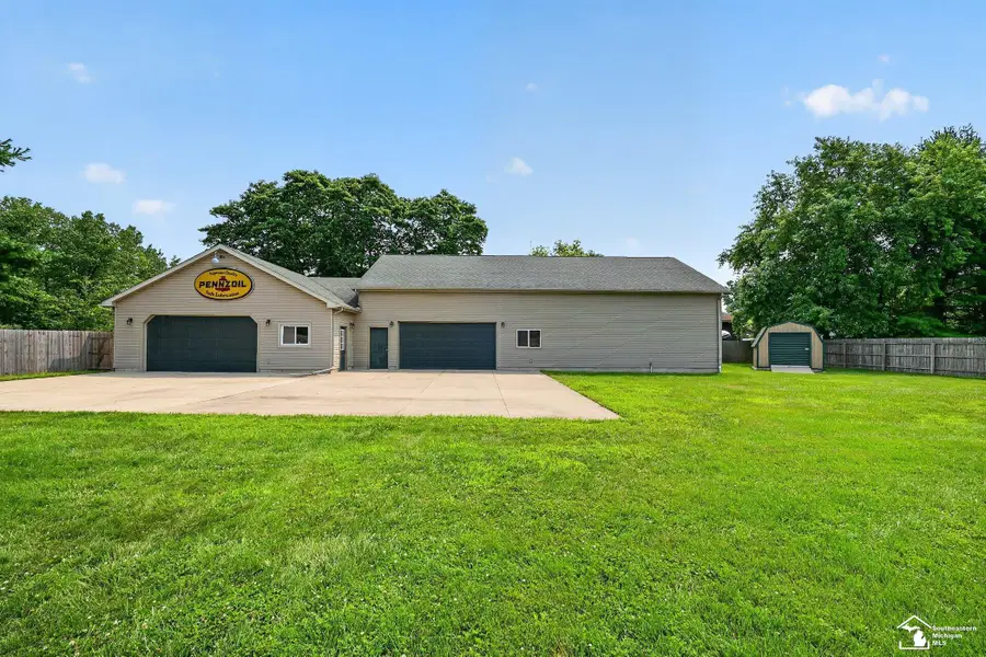 9858 Douglas, Temperance, MI 48182 - #3