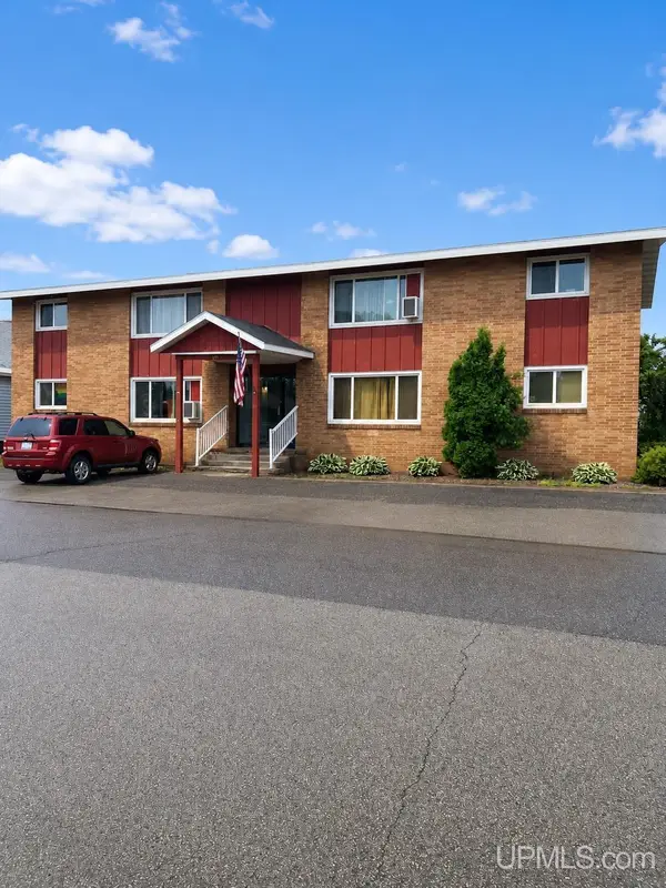 301 Nicholas, Palmer, MI 49871