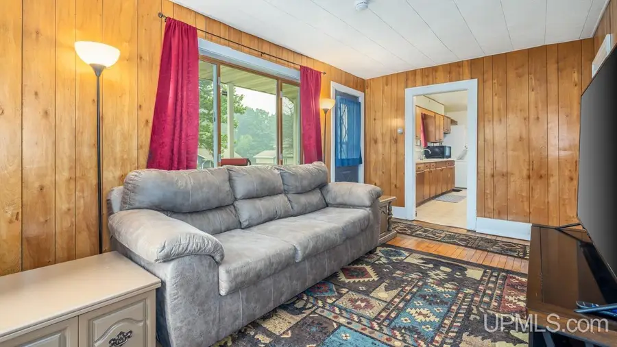 136 Mitchell, Kingsford, MI 49802 - #2