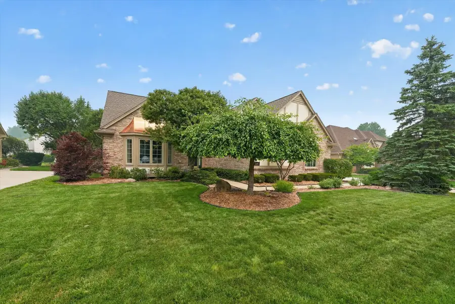 4379 Chablis, Sterling Heights, MI 48314 - #3