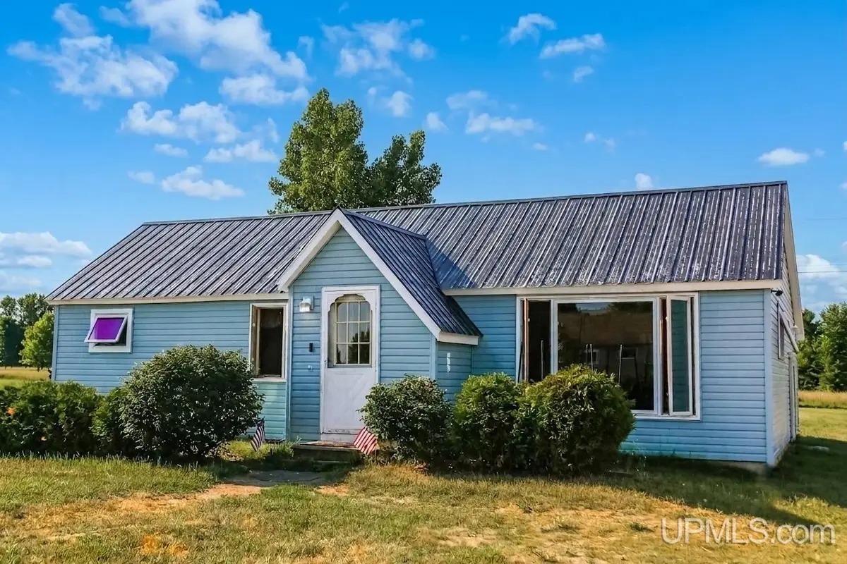 517 W Victory, Newberry, MI 49868 - #1