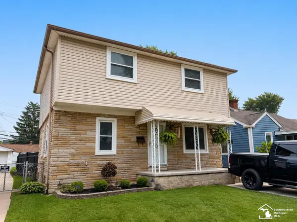 1099 Cora, Wyandotte, MI 48192