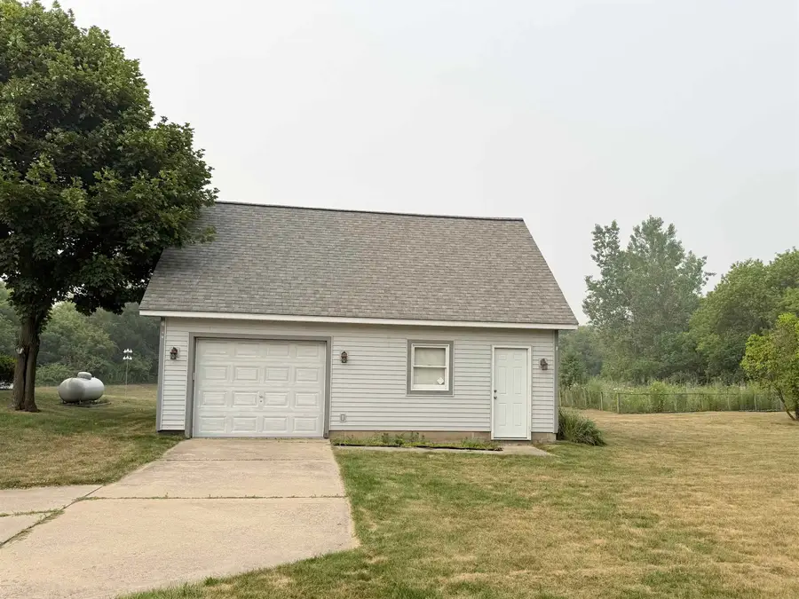 9094 Hill, Swartz Creek, MI 48473 - #3