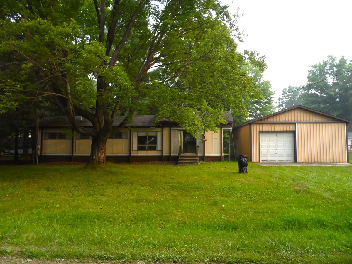 668 Big Oaks, Gladwin, MI 48624 - #1