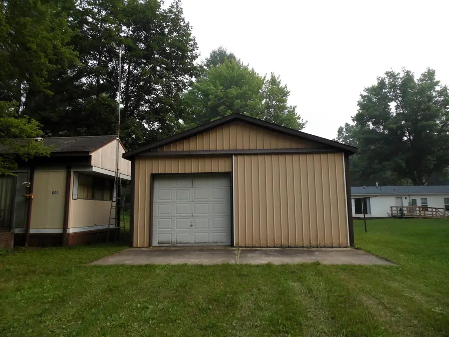668 Big Oaks, Gladwin, MI 48624 - #3