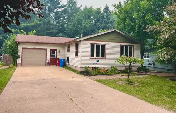 2252 Huron, Marquette, MI 49855