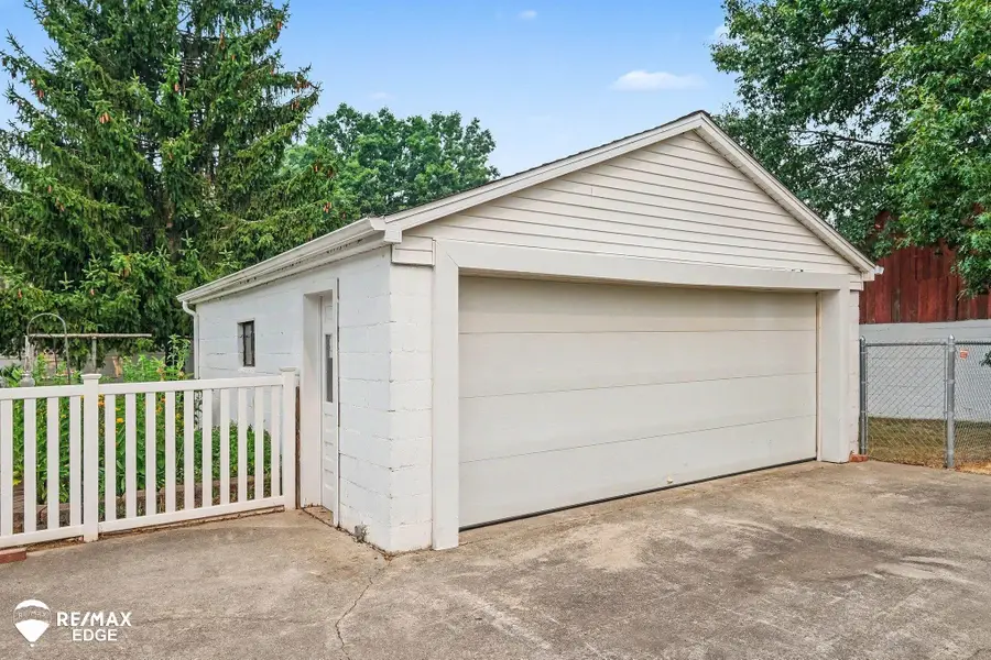 8331 E Coldwater, Davison, MI 48423 - #3