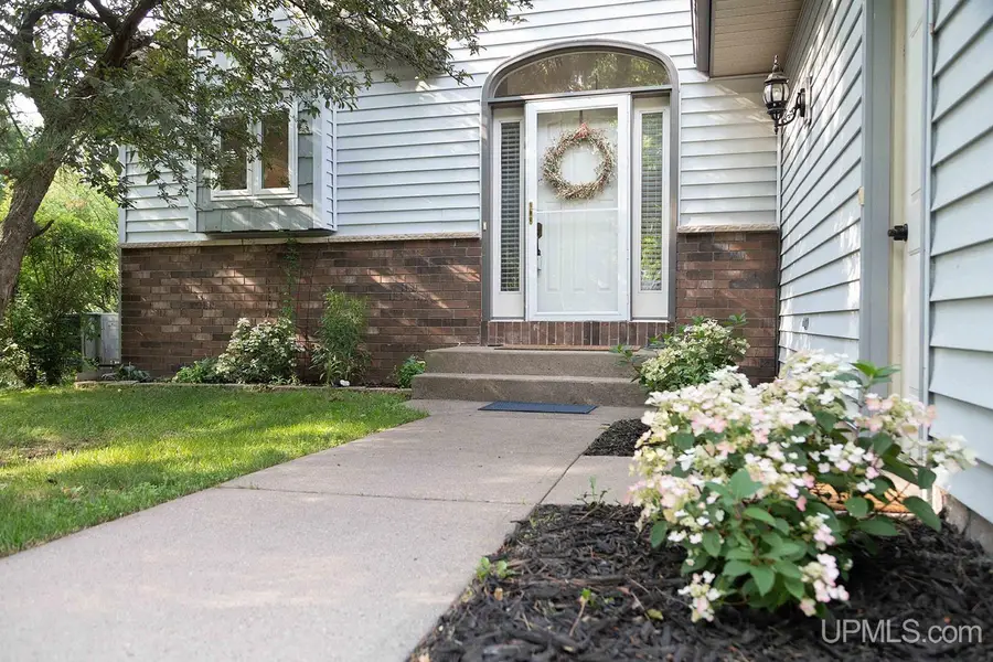 223 Crestview, Marquette, MI 49855 - #2