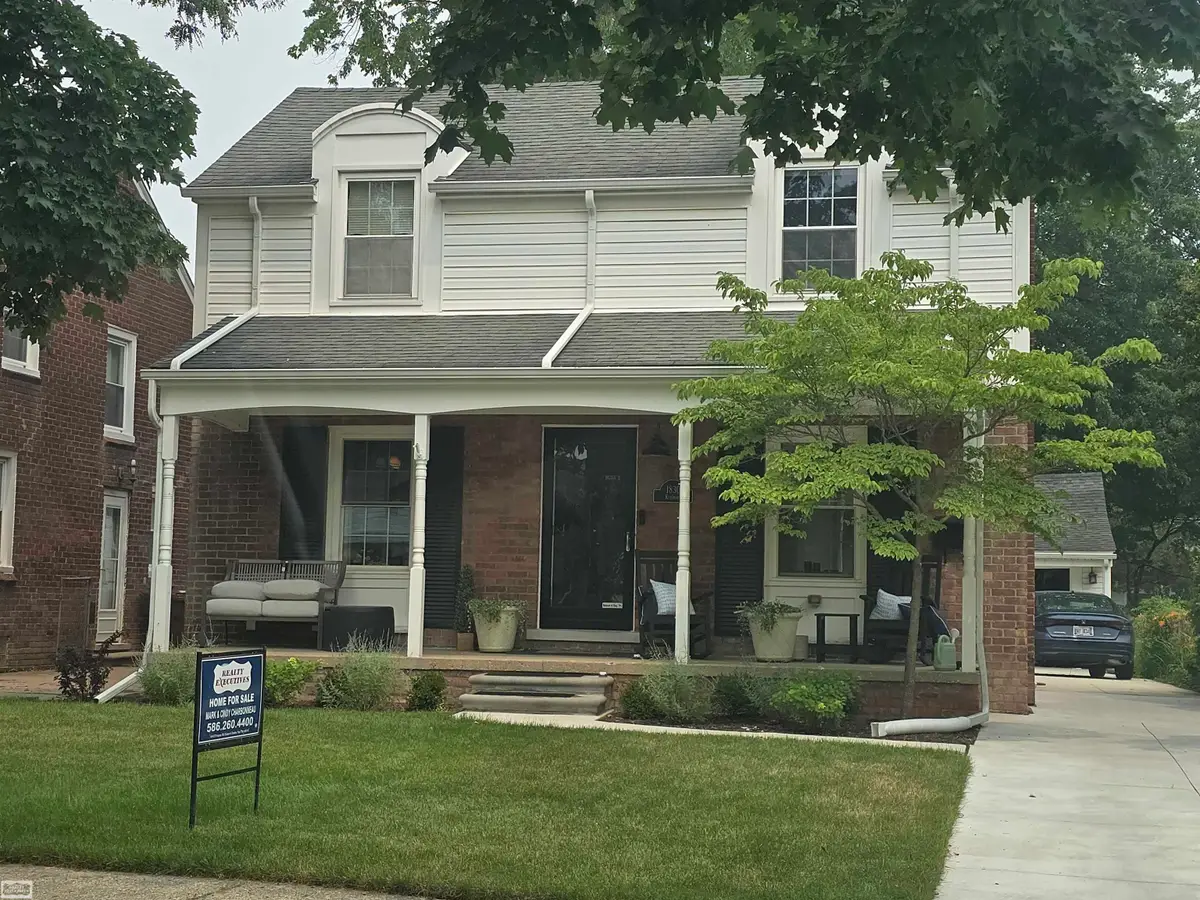 1830 Kenmore, Grosse Pointe Woods, MI 48236 - #1