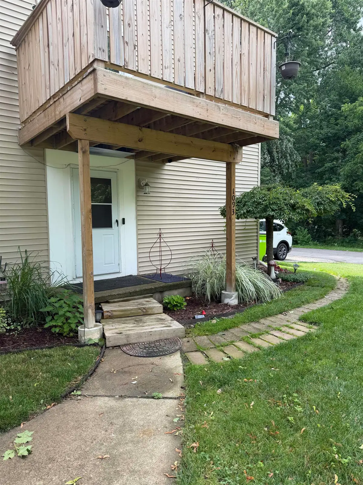 1093 Green Meadows, Grand Blanc, MI 48439 - #1