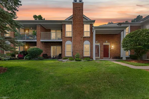 52018 Heatherstone, Macomb, MI 48042