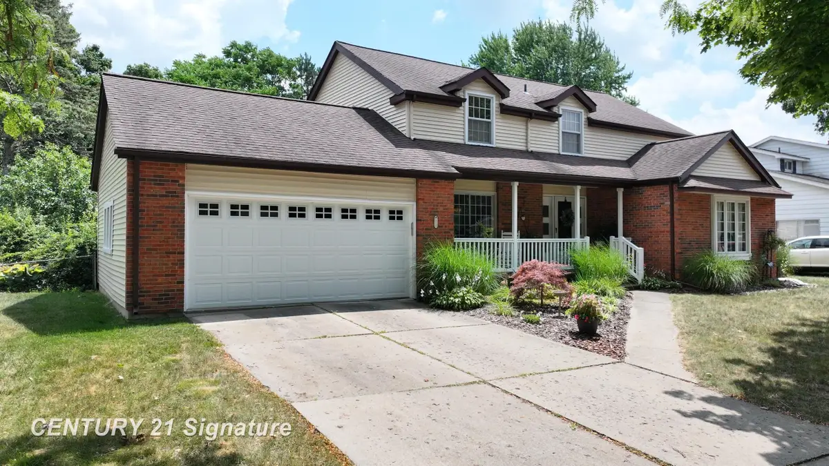 212 Cedarwood, Flushing, MI 48433 - #1