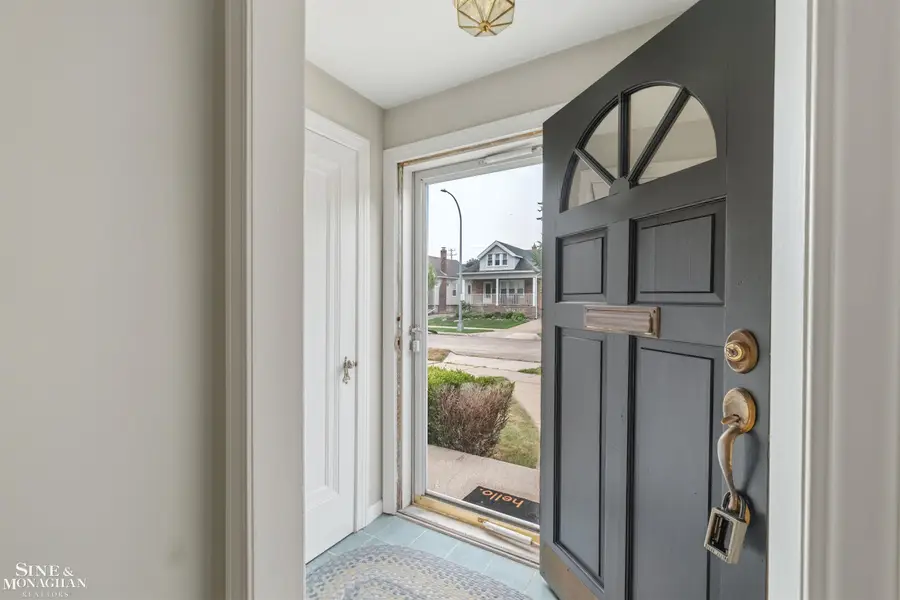 1602 Anita, Grosse Pointe Woods, MI 48236 - #3