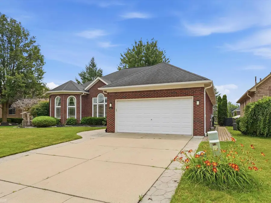 36606 Maple Leaf, New Baltimore, MI 48047 - #3