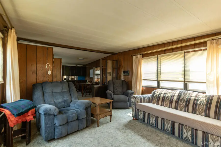 352 E 2nd, Caspian, MI 49915 - #3
