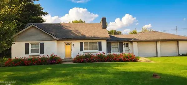 98 Shadywood, Rochester Hills, MI 48307