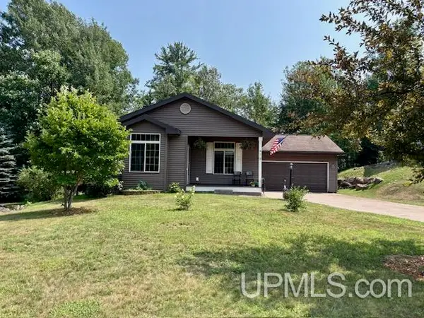 479 Stone Quarry, Marquette, MI 49855