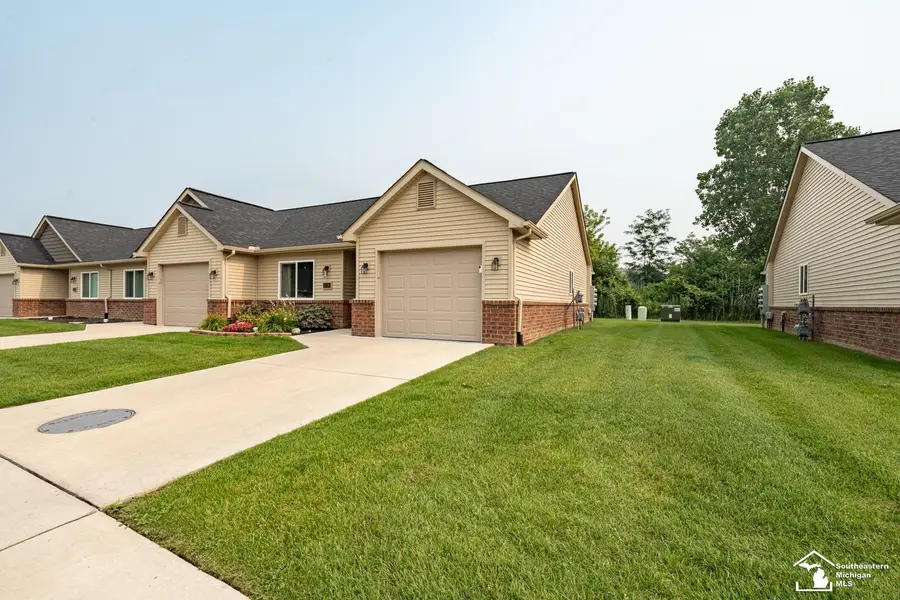 5106 Volterra, Monroe, MI 48161 - #3
