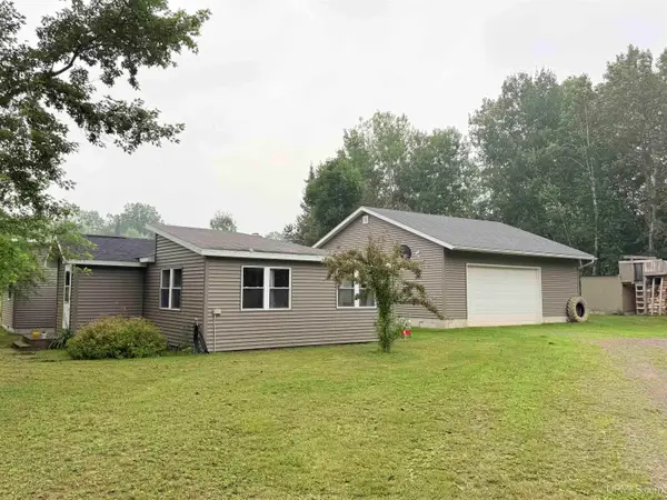 123 Anderson, Skandia, MI 49885