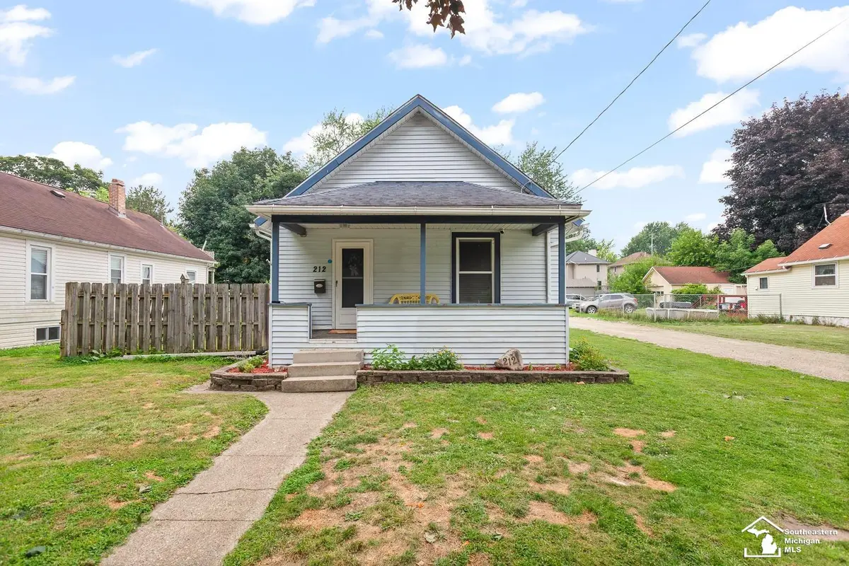 212 N Thompson, Jackson, MI 49202 - #1