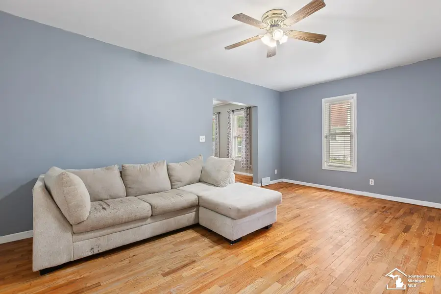 212 N Thompson, Jackson, MI 49202 - #3
