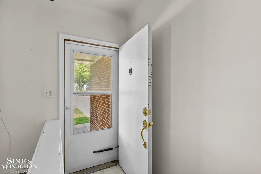 22030 Marter, Saint Clair Shores, MI 48080 - #2