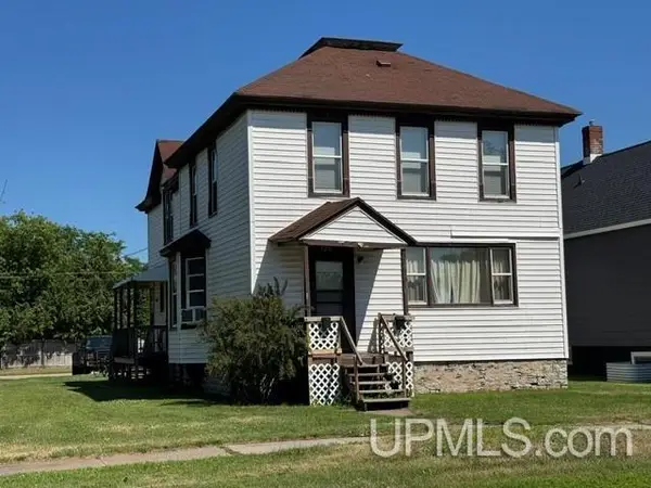 226 N 15th, Escanaba, MI 49829