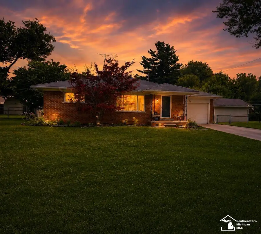 2071 Maplecrest, Carleton, MI 48117 - #2