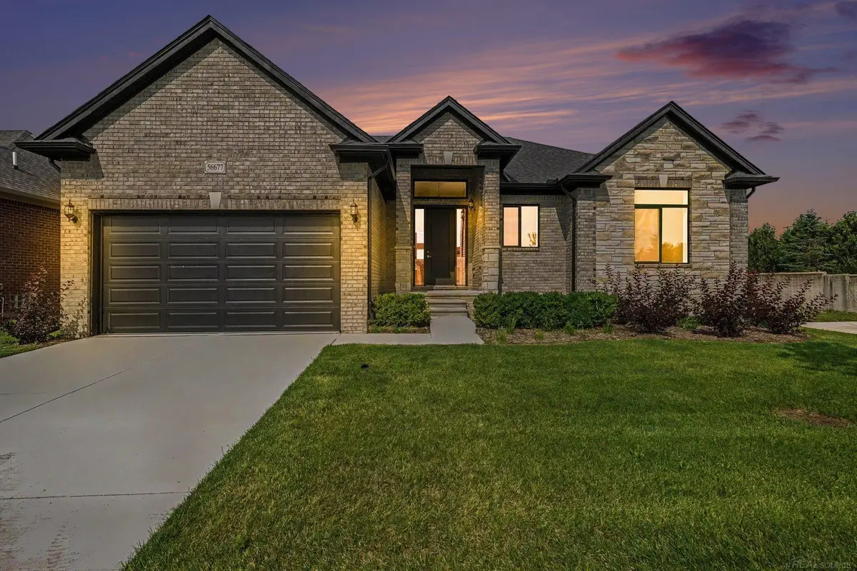 56677 Via Nesso, Macomb, MI 48042 - #1