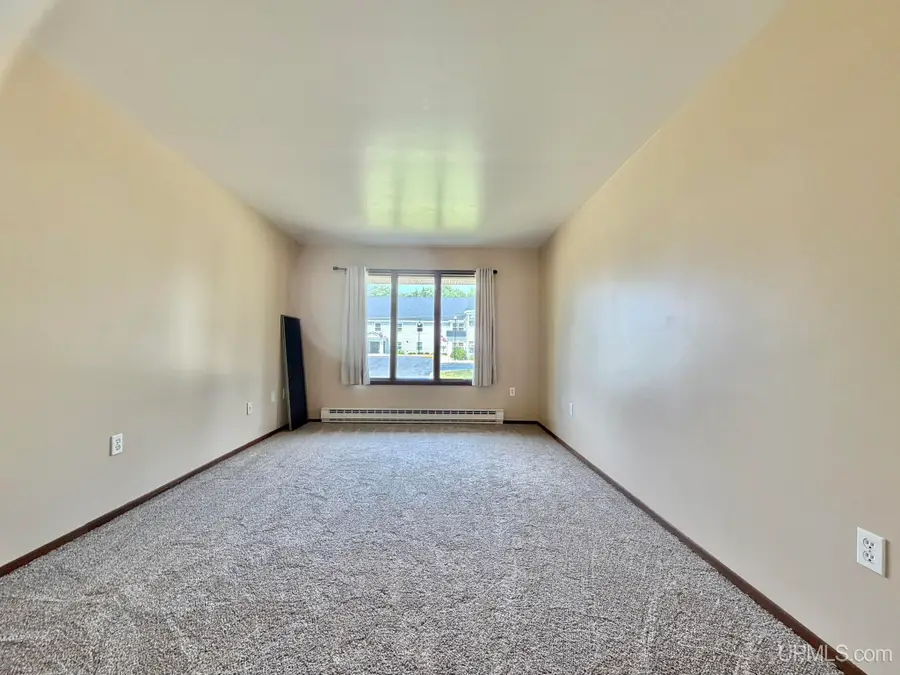 803 E Grant, Iron Mountain, MI 49801 - #2
