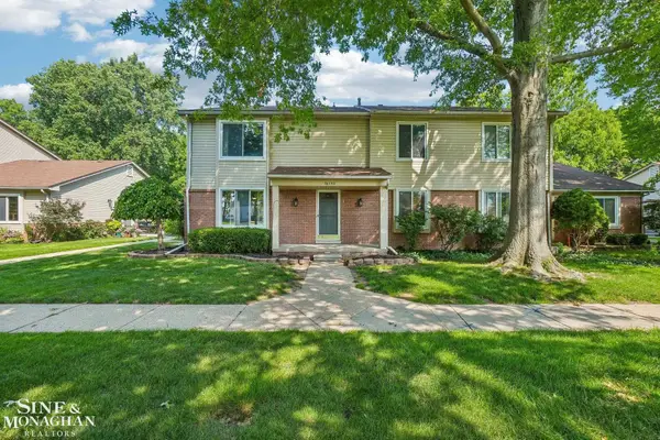 38153 Jefferson, Harrison Twp, MI 48045
