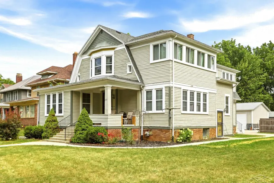 817 E Holland, Saginaw, MI 48601 - #2