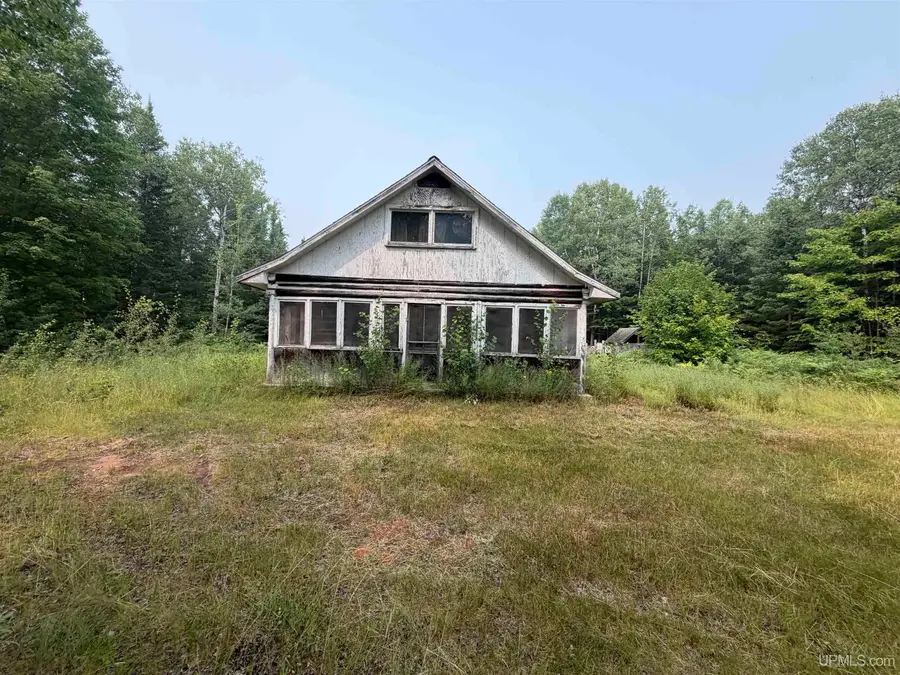 CABIN FEVER N River Rd., Gulliver, MI 49840 - #3