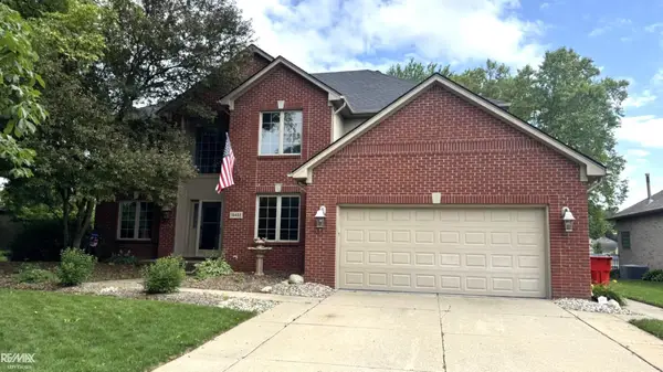 18402 Sumpter Forest, Macomb Twp, MI 48042