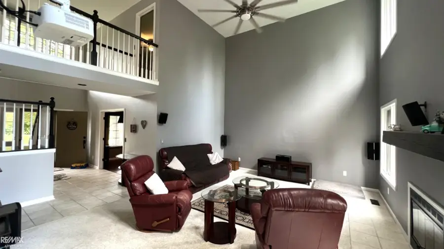 18402 Sumpter Forest, Macomb, MI 48042 - #2
