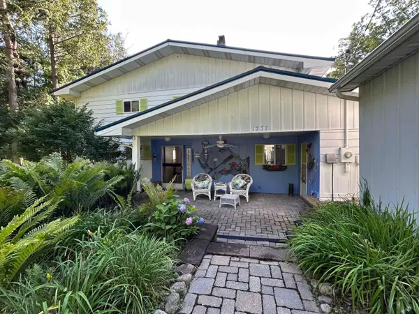 1777 E Pratt Lake, Gladwin, MI 48624