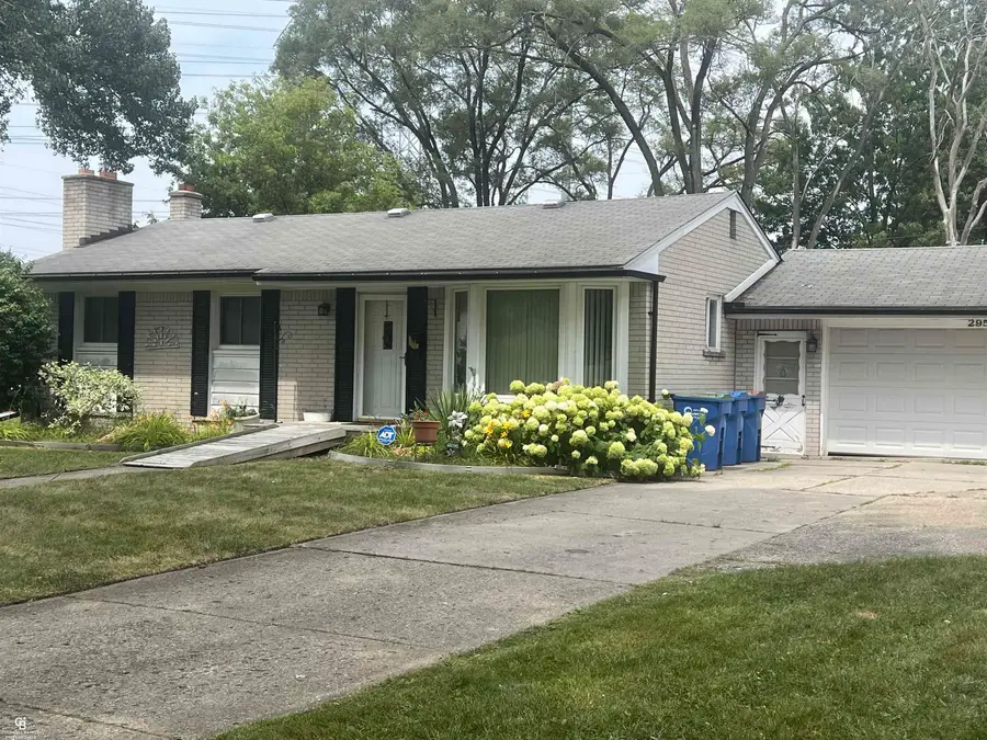29581 Newport, Warren, MI 48088 - #3