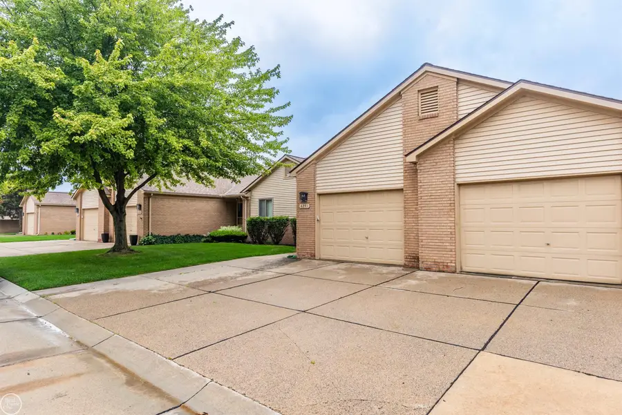 4255 John Paul, Warren, MI 48091 - #3