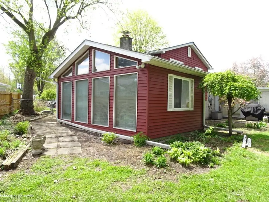 11027 Dill, Sterling Heights, MI 48312 - #2