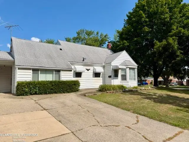 1114 Burlington, Mount Clemens, MI 48043 - #3