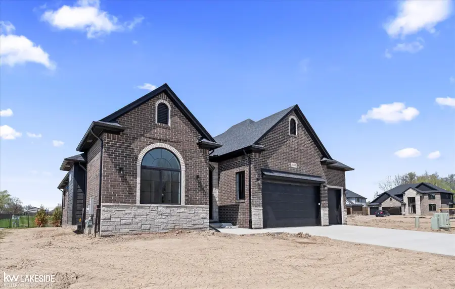 18816 Via Firenze #17, Macomb, MI 48044 - #2