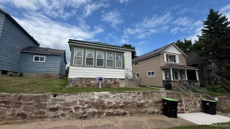 106 W Fleshiem, Iron Mountain, MI 49801 - #2