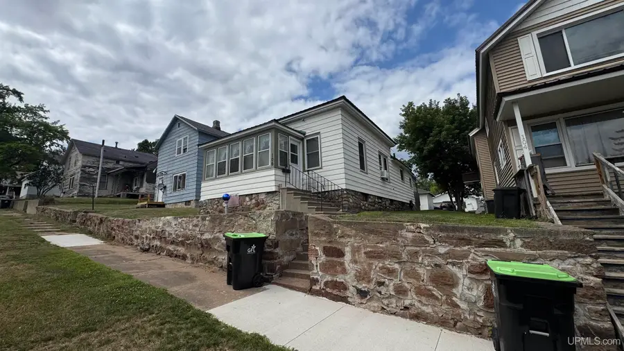106 W Fleshiem, Iron Mountain, MI 49801 - #3